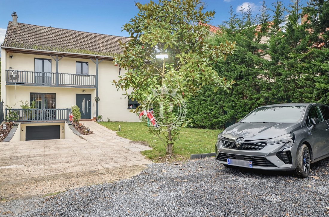 House in Montigny-les-Cormeilles, Ile-de-France, France 2 - 16468117