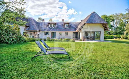 Villa in Montfort-l'Amaury, Ile-de-France, France 1