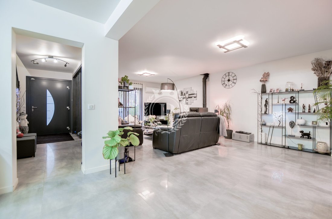 House in Montigny-les-Cormeilles, Ile-de-France, France 4 - 16468117