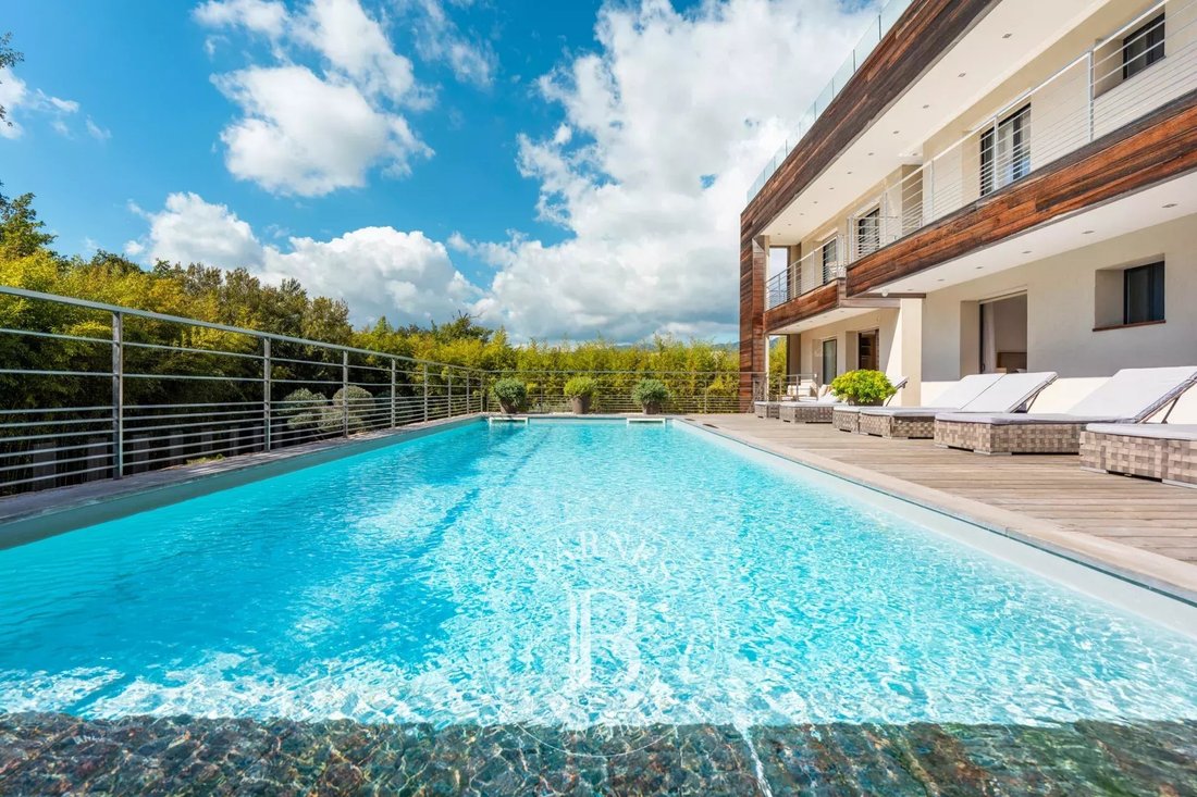 Villa in Lecci, Corsica, France 3 - 12952628