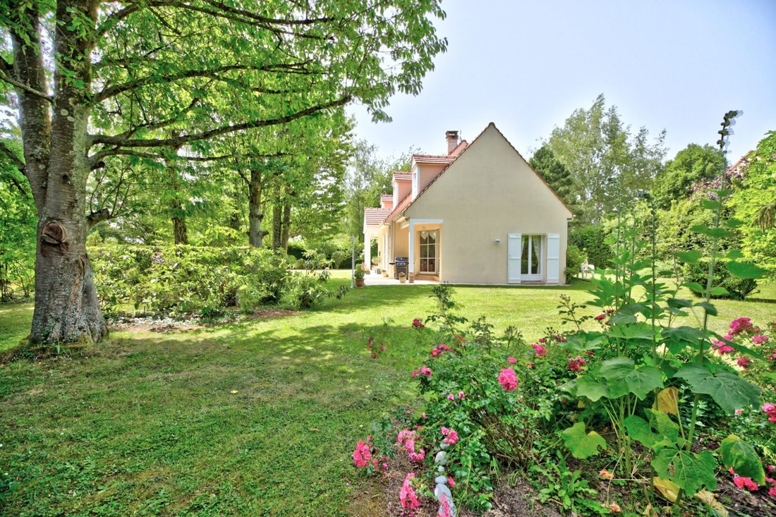 House in Les Alluets-le-Roi, Ile-de-France, France 3 - 16468471
