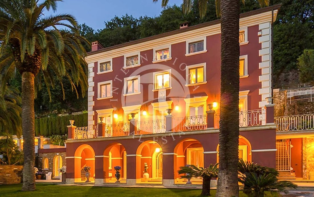 Villa in Marina di Massa Centro, Massa, Italy 5 - 16466886