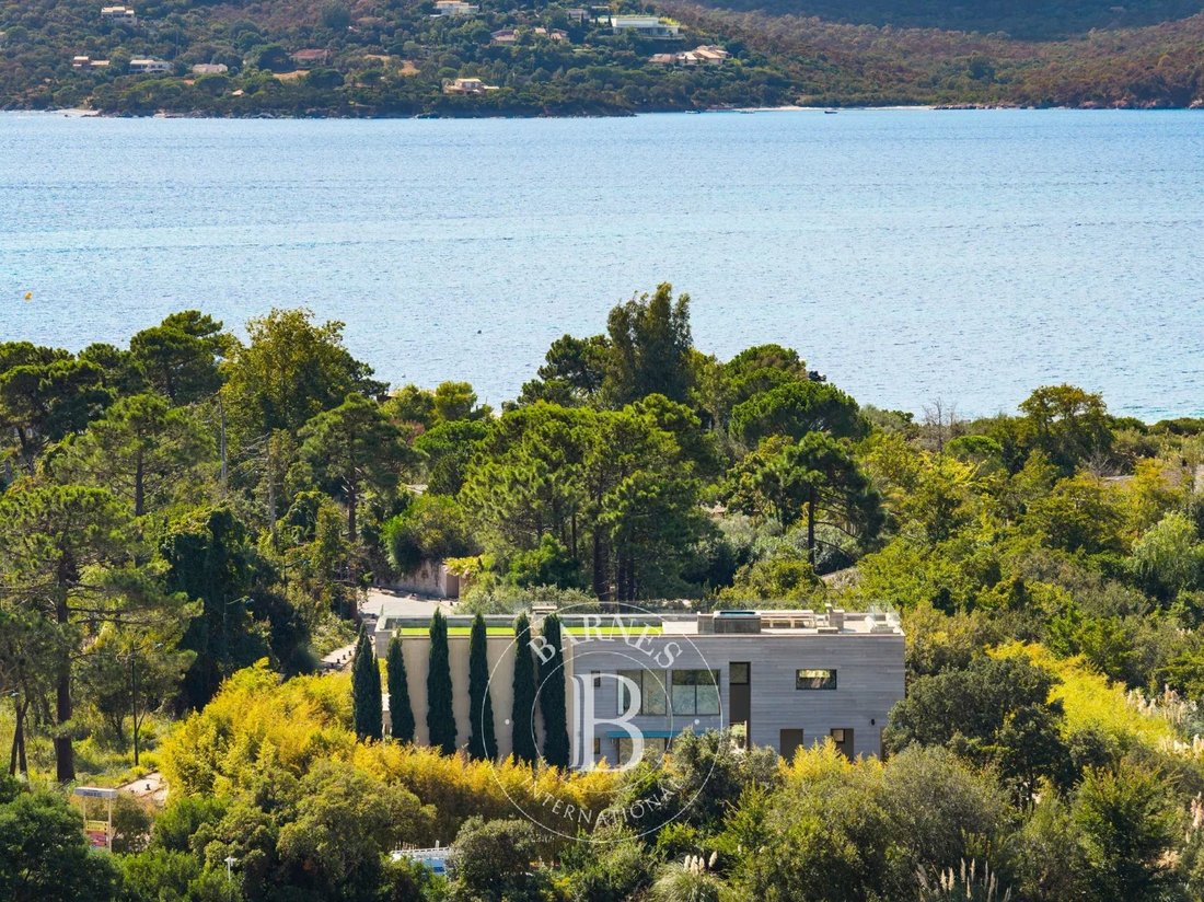 Villa in Lecci, Corsica, France 1 - 12952628