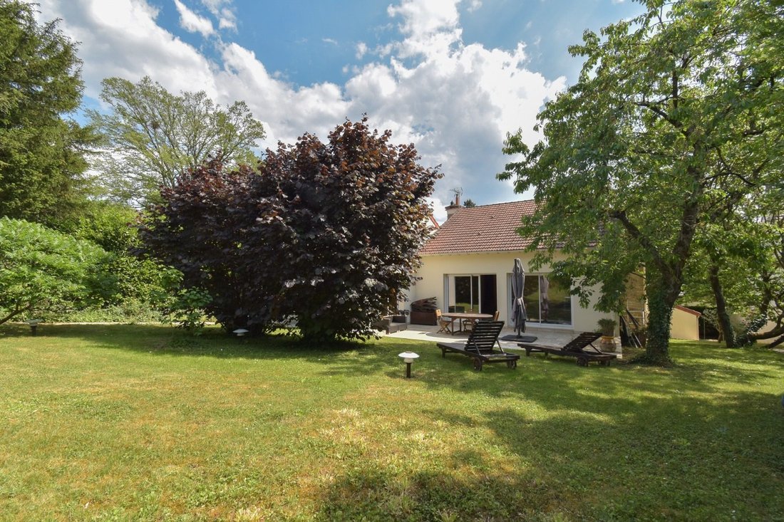Villa in Houssières, Châtenay-Malabry, France 1 - 16468147