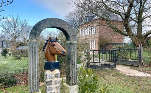 Castle for Sale in Saint-Valery-en-Caux, Normandy, France