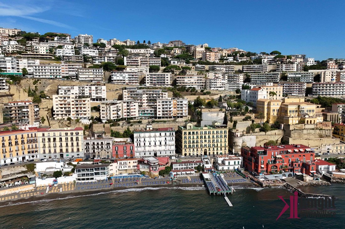 Apartment in Naples, Campania, Italy 5 - 16469472