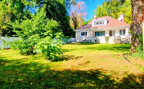 House in Centre Montmorency, Montmorency, France 1