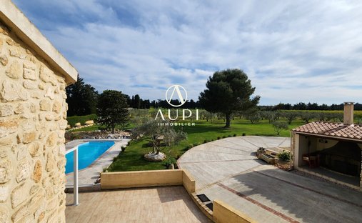 House in La Plaine, Beaucaire, France 1