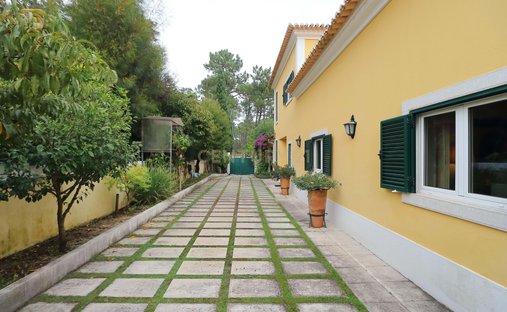 Villa in Corroios, Setubal, Portugal 1