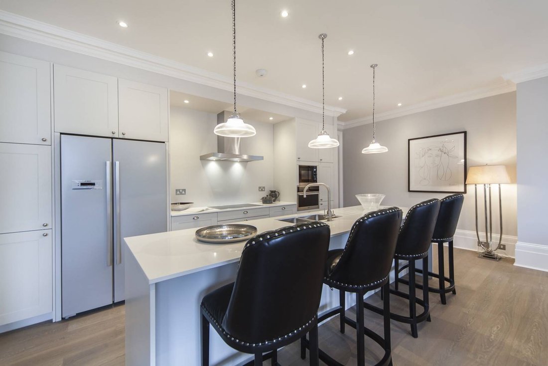 Apartment in Holland Park, Kensington And Chelsea, England 4 - 16466811