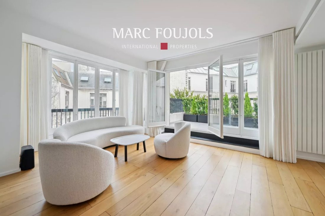 Apartment in Triangle d'Or, Paris 8e Arrondissement, Paris 1 - 16466789