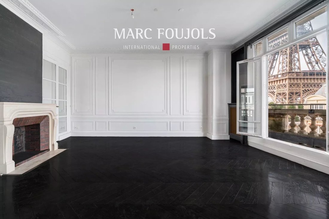 Apartment in Gros Caillou, Paris 7e Arrondissement, Paris 3 - 16466792