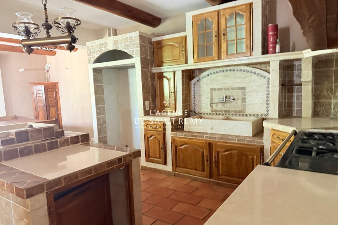 Villa in Eyragues, Provence-Alpes-Côte d'Azur, France 2 - 16400444