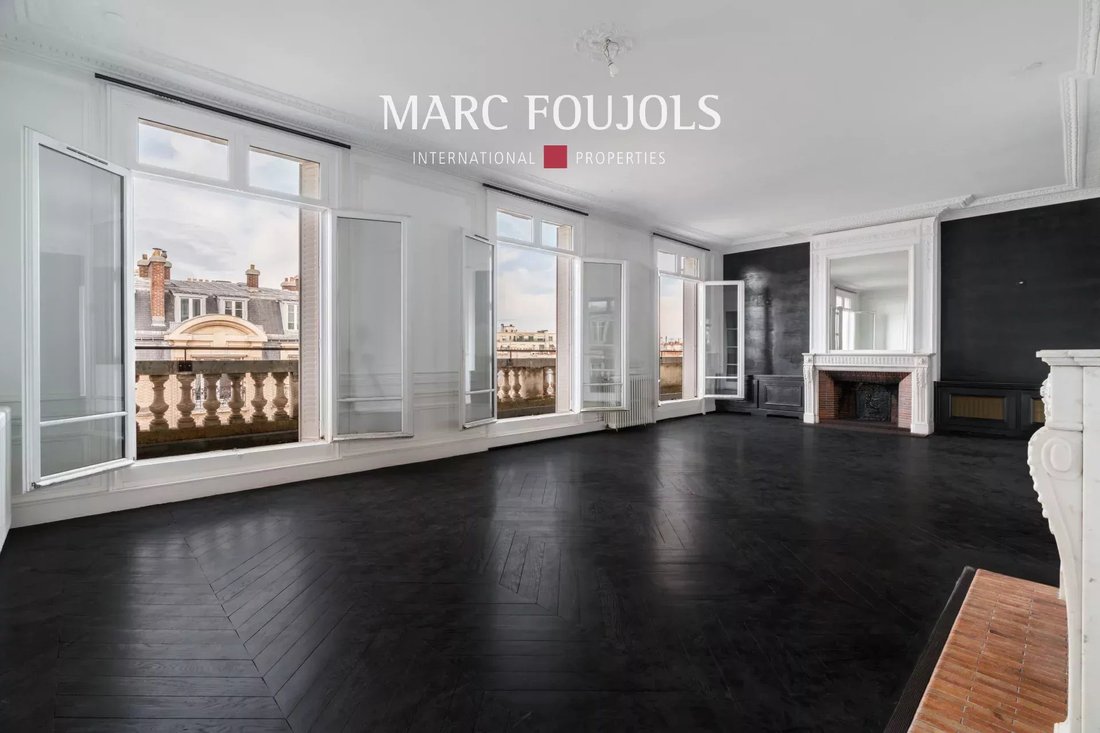 Apartment in Gros Caillou, Paris 7e Arrondissement, Paris 5 - 16466792