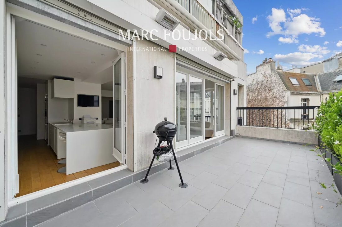 Apartment in Triangle d'Or, Paris 8e Arrondissement, Paris 2 - 16466789