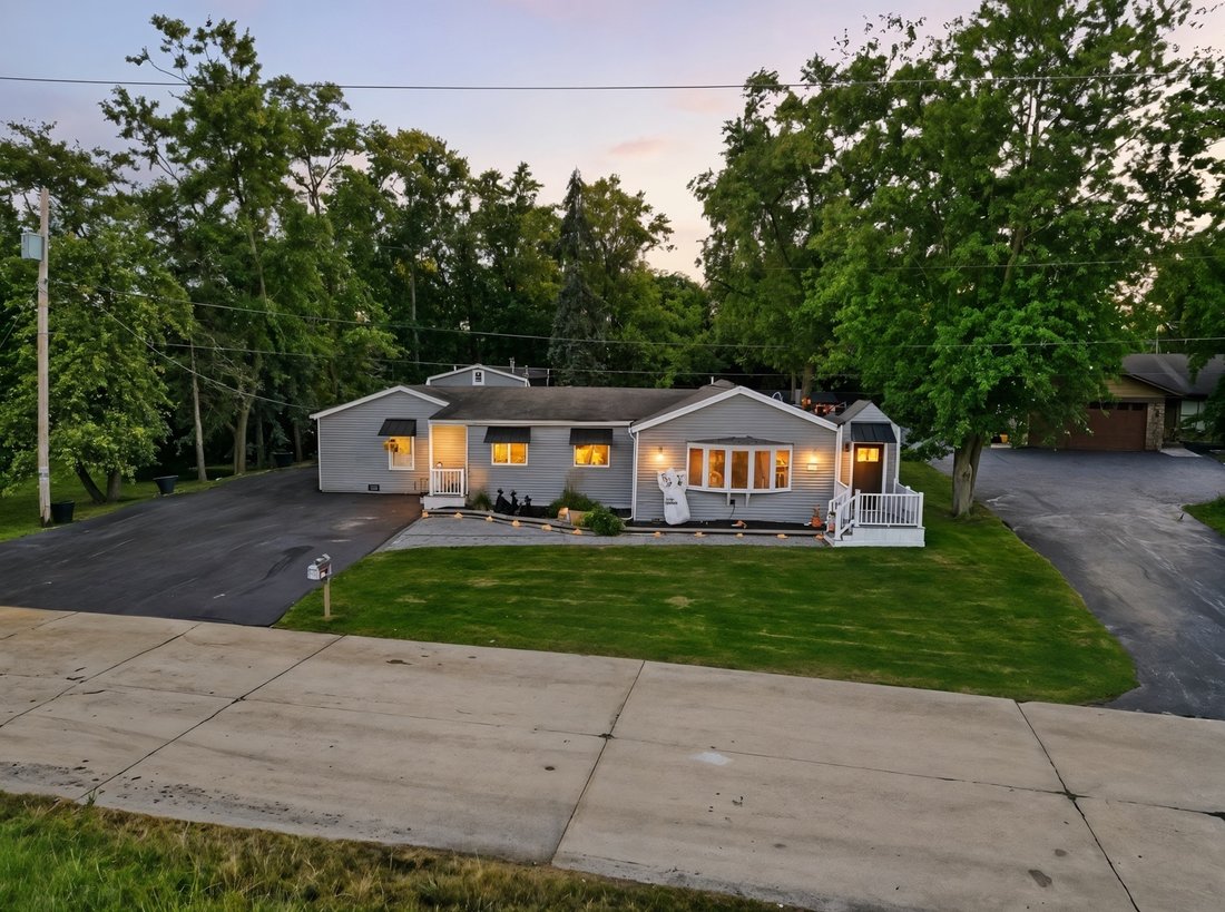 House in Oak Forest, Illinois, United States 1 - 16466339