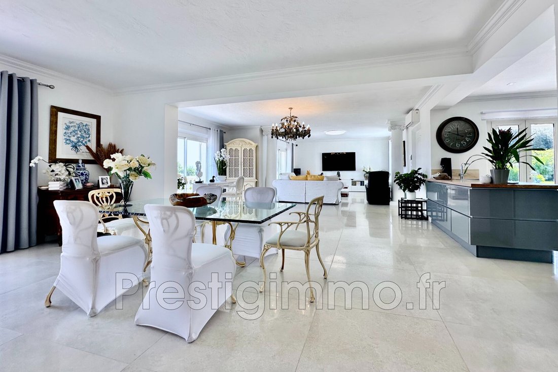 Villa in Centre, Vallauris, France 2 - 14626904