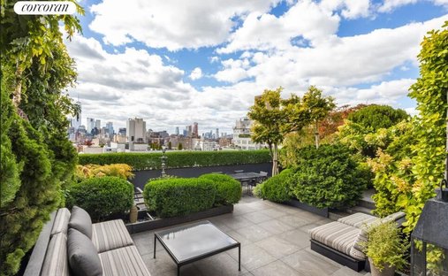 House in New York, New York, United States 1