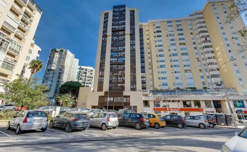 Apartment in Alges, Linda-a-Velha e Cruz Quebrada-Dafundo, Lisbon, Portugal 1