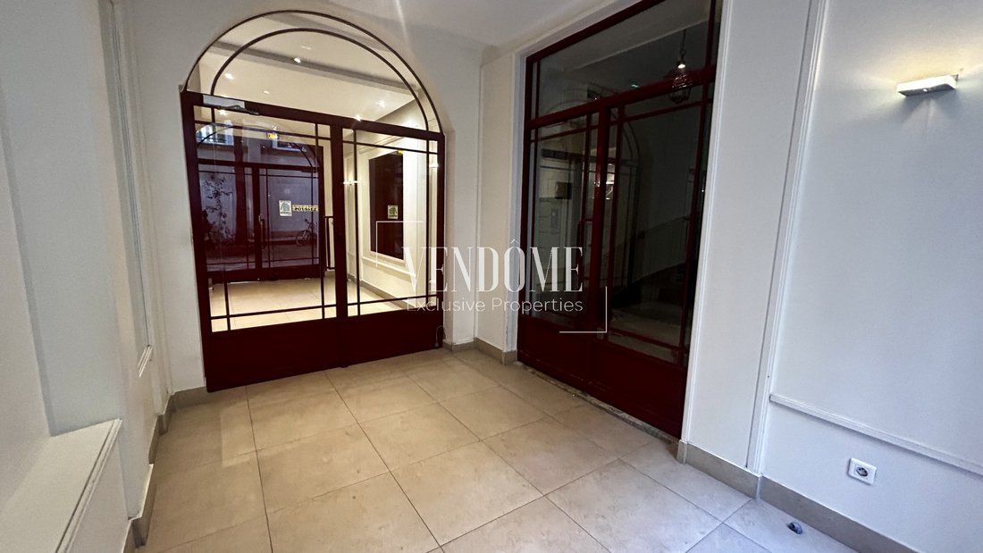 Apartment in Montorgueil-Saint Denis, Paris 2e Arrondissement, Paris 2 - 16469685