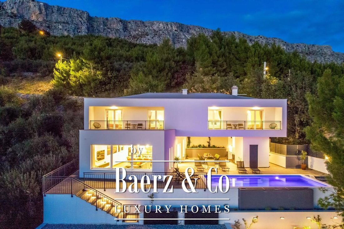 Villa in Jesenice, Split-Dalmatia County, Croatia 1 - 16470007