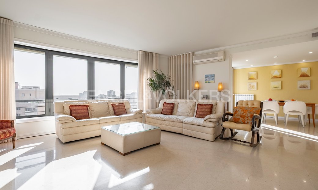 Curated visual reference: Penthouse Villas With Private Outdoor Spaces Reference: Luxury 5 Bedroom Penthouse With Private Outdoor In Campolide Lisbon