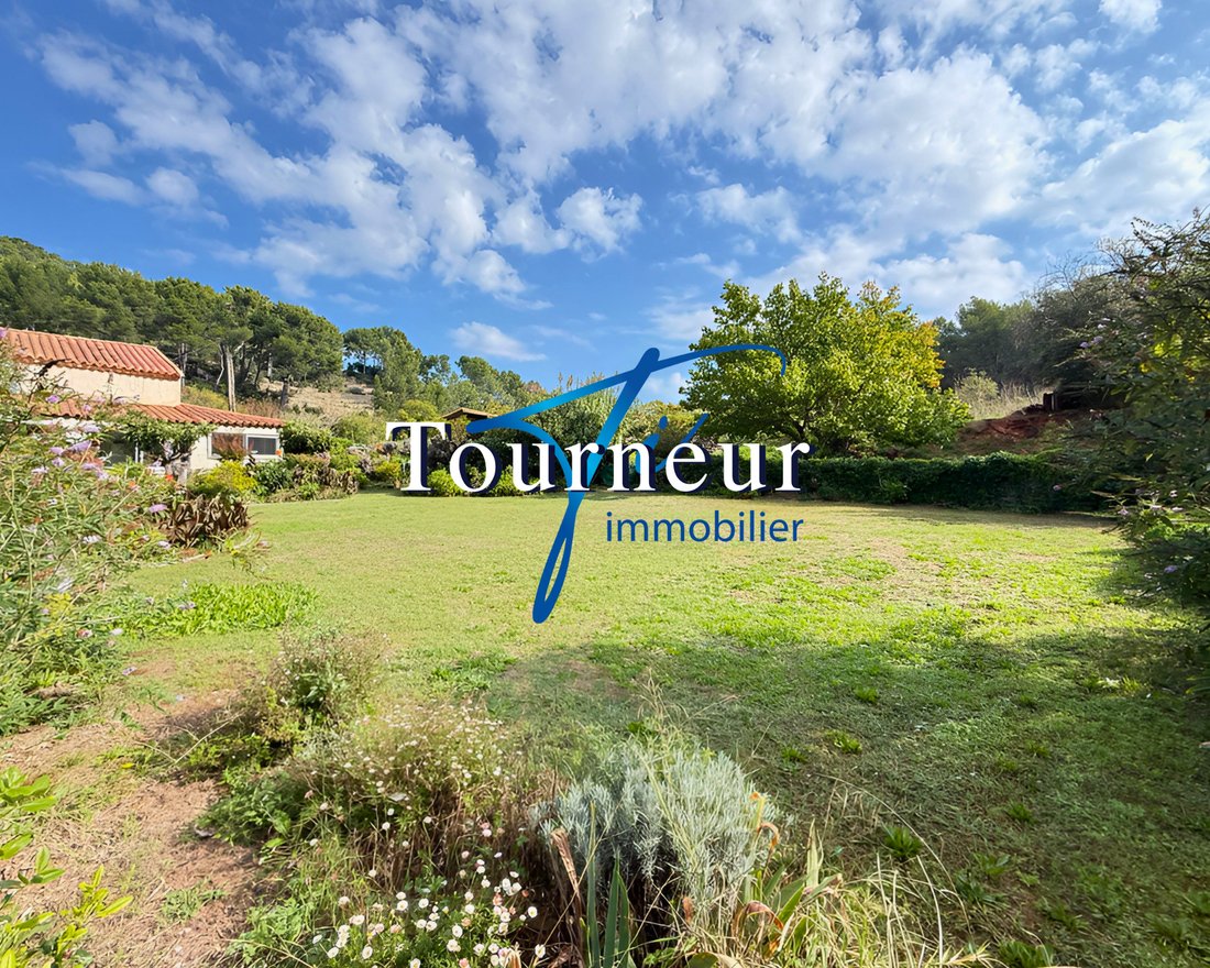 Villa in Bandol, Provence-Alpes-Côte d'Azur, France 1 - 16466912