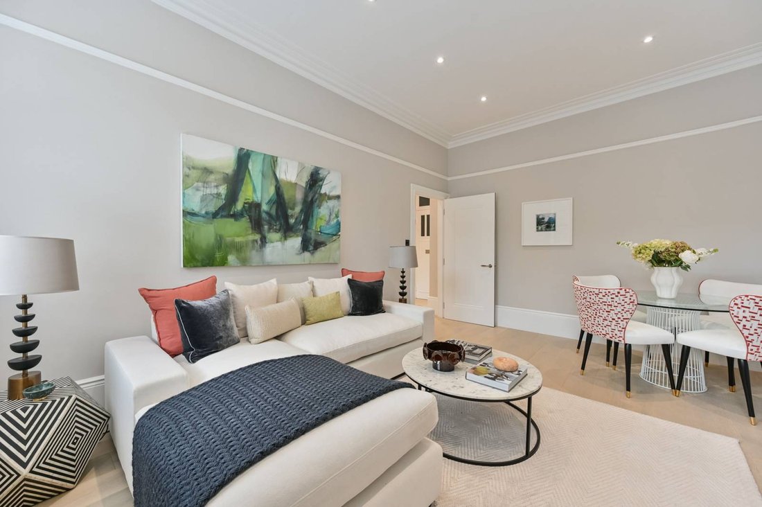 Apartment in Earls Court, Kensington And Chelsea, England 4 - 16466822