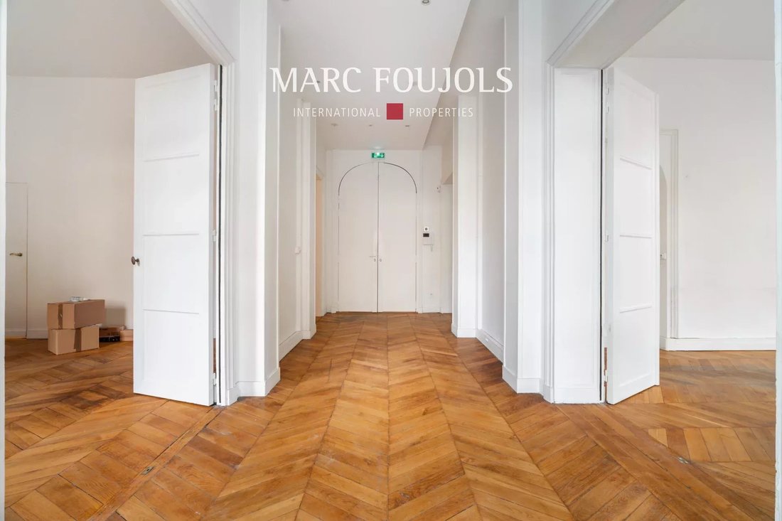 Apartment in Gros Caillou, Paris 7e Arrondissement, Paris 3 - 16466774