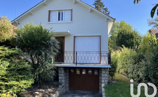 Castle for Sale in Saint-Leu-la-Forêt, Île-de-France, France