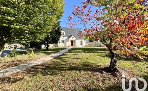 Castle for Sale in Treillières, Pays de la Loire, France