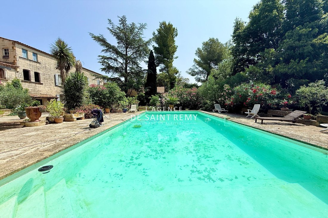 Villa in Les Cariatides, Beaucaire, France 2 - 15777117
