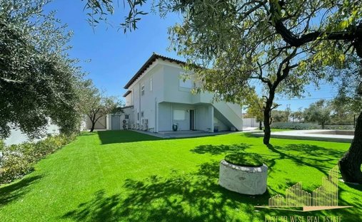 Villa in Kalyvia Thorikou, Attica, Greece 1
