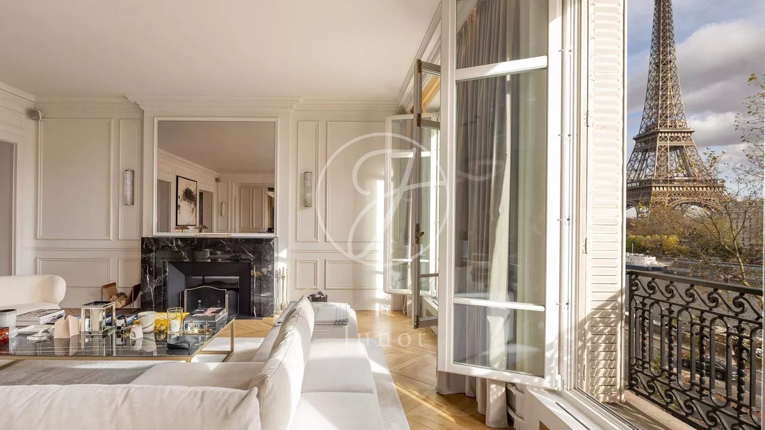 Apartment in Paris, Île-de-France, France 1 - 16466650