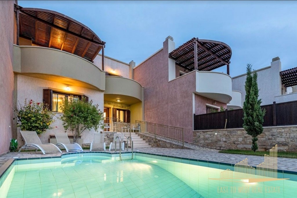 Villa in Community of Agios Stefanos, Makry Gialos, Greece 1 - 16470804