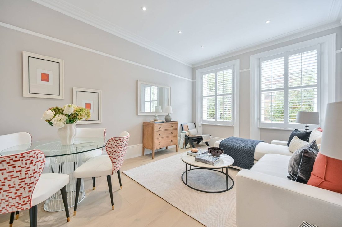 Apartment in Earls Court, Kensington And Chelsea, England 2 - 16466822