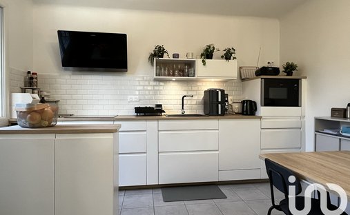 Castle for Sale in Saint-Leu-la-Forêt, Île-de-France, France