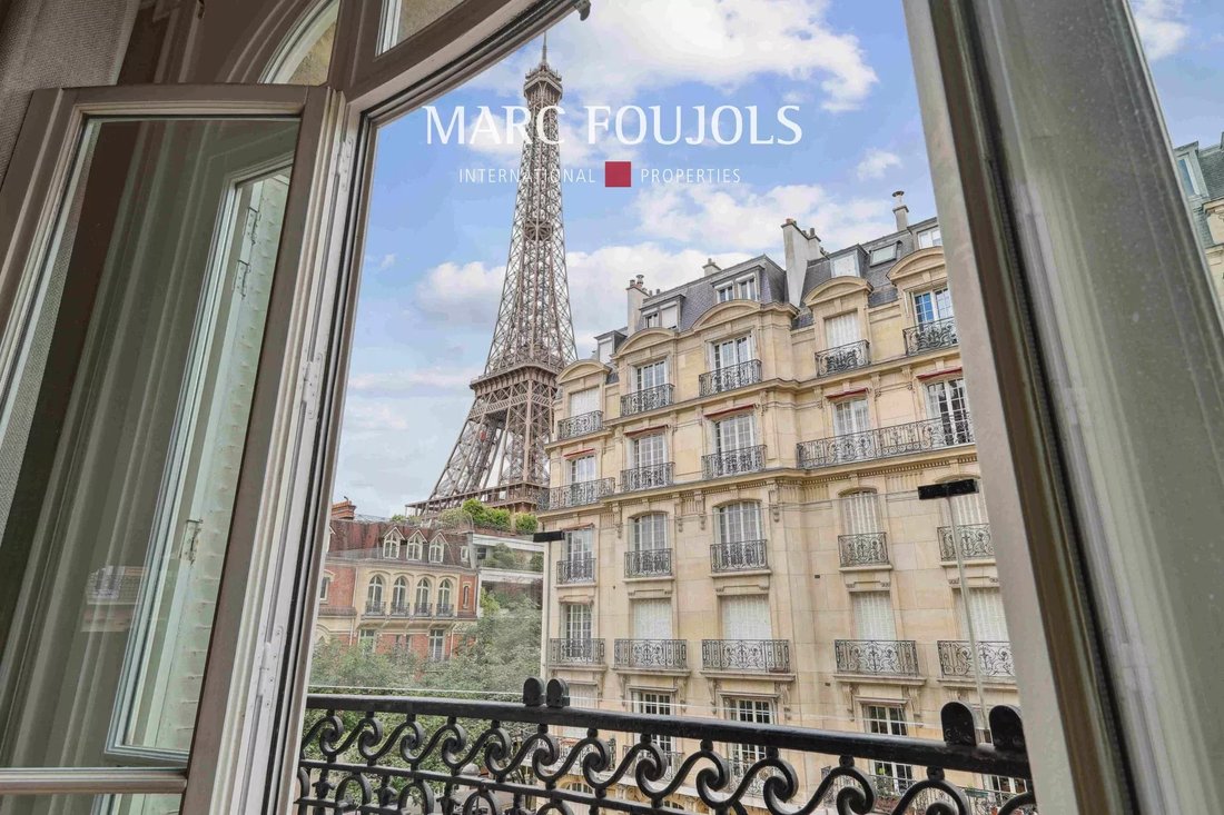 Apartment in Gros Caillou, Paris 7e Arrondissement, Paris 1 - 16466767