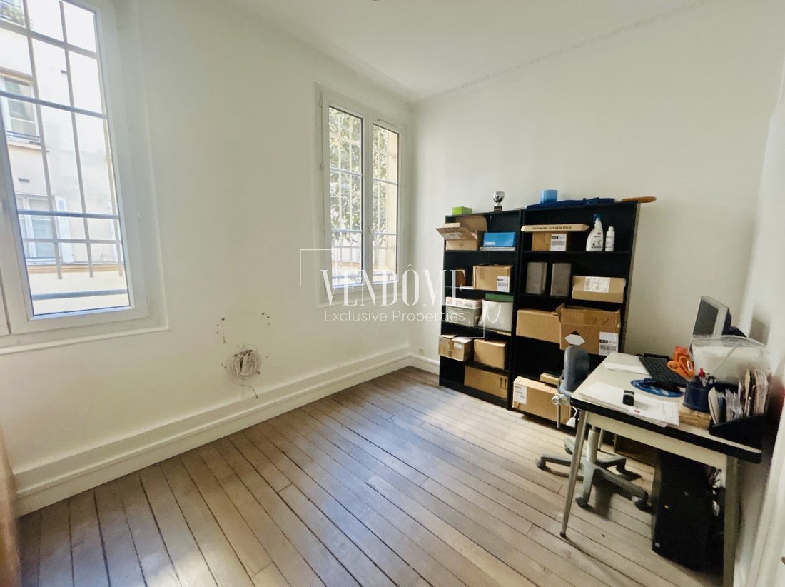Apartment in Montorgueil-Saint Denis, Paris 2e Arrondissement, Paris 5 - 16469685