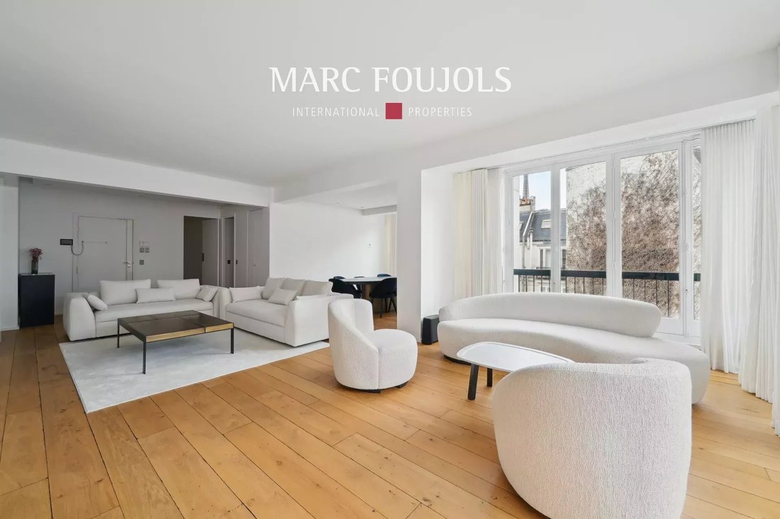 Apartment in Triangle d'Or, Paris 8e Arrondissement, Paris 5 - 16466789