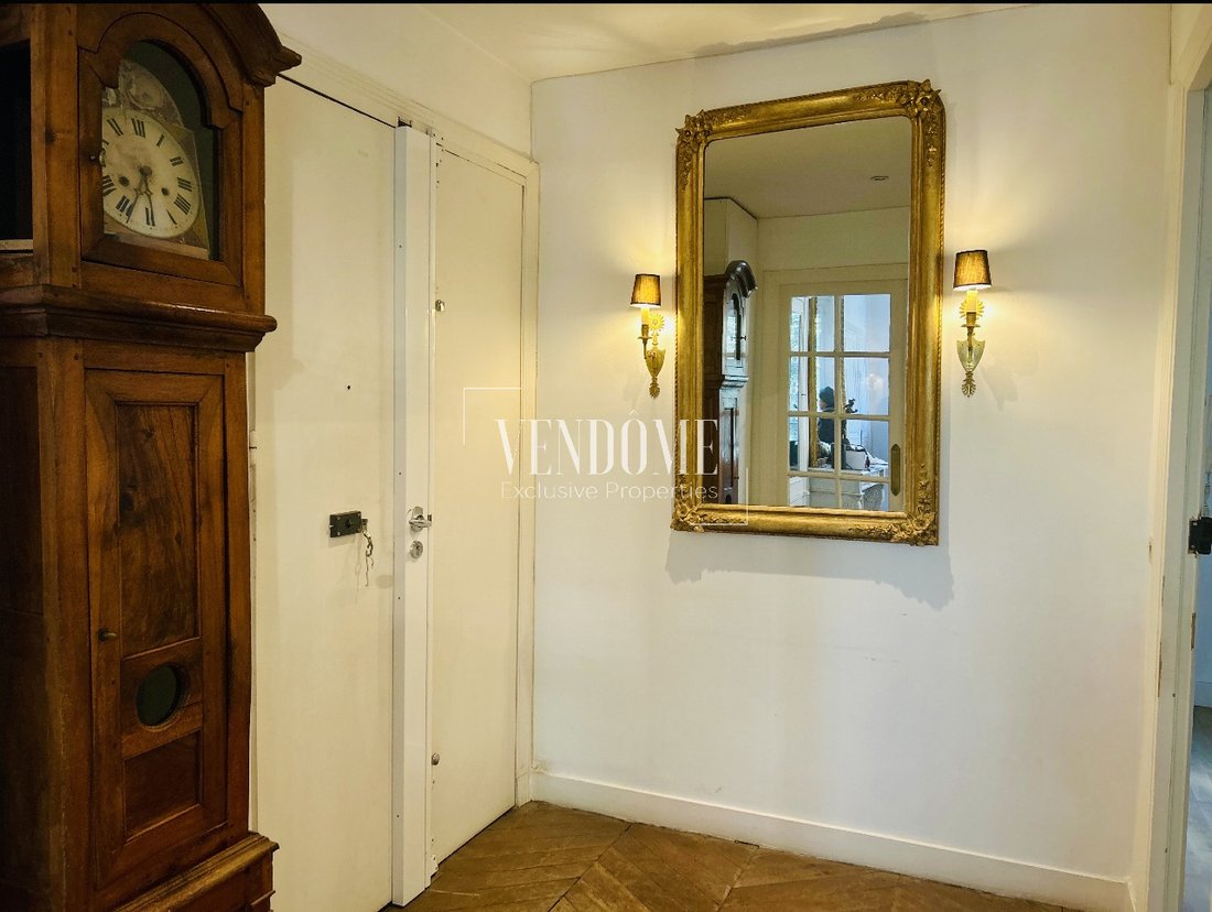 Apartment in Montorgueil-Saint Denis, Paris 2e Arrondissement, Paris 4 - 16469685