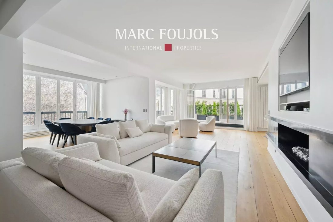 Apartment in Triangle d'Or, Paris 8e Arrondissement, Paris 3 - 16466789