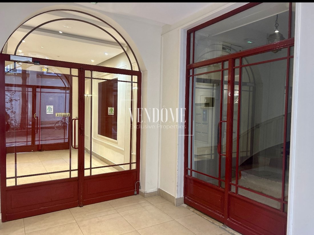 Apartment in Montorgueil-Saint Denis, Paris 2e Arrondissement, Paris 1 - 16469685