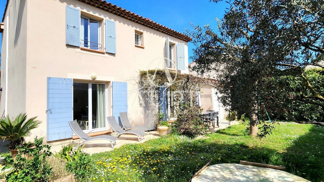 House in Saint-Rémy-de-Provence, Provence-Alpes-Côte d'Azur, France 1 - 16467140