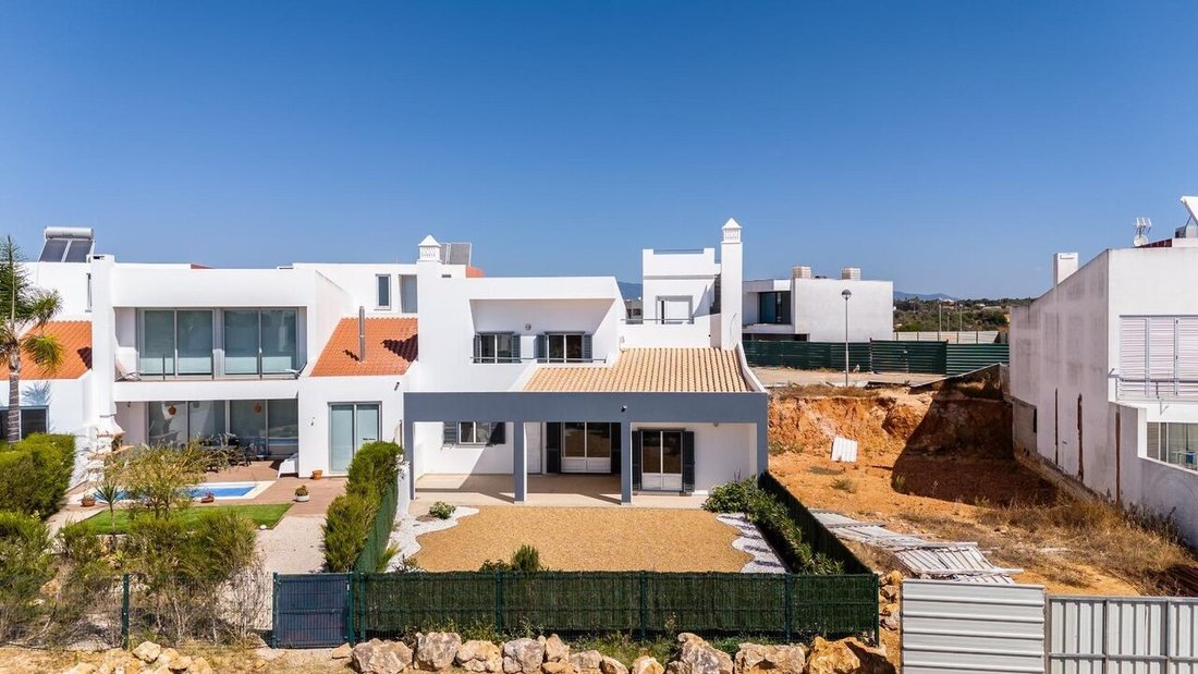House in Mexilhoeira Grande, Algarve, Portugal 1 - 16270756