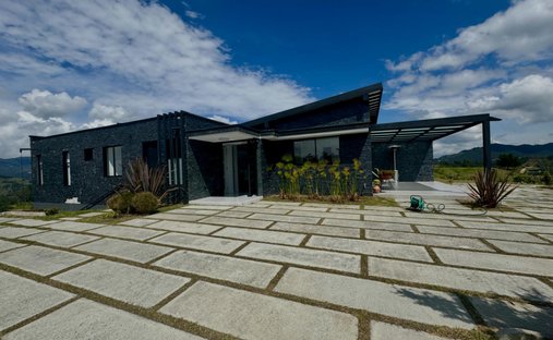 House in Retiro, Colombia 1