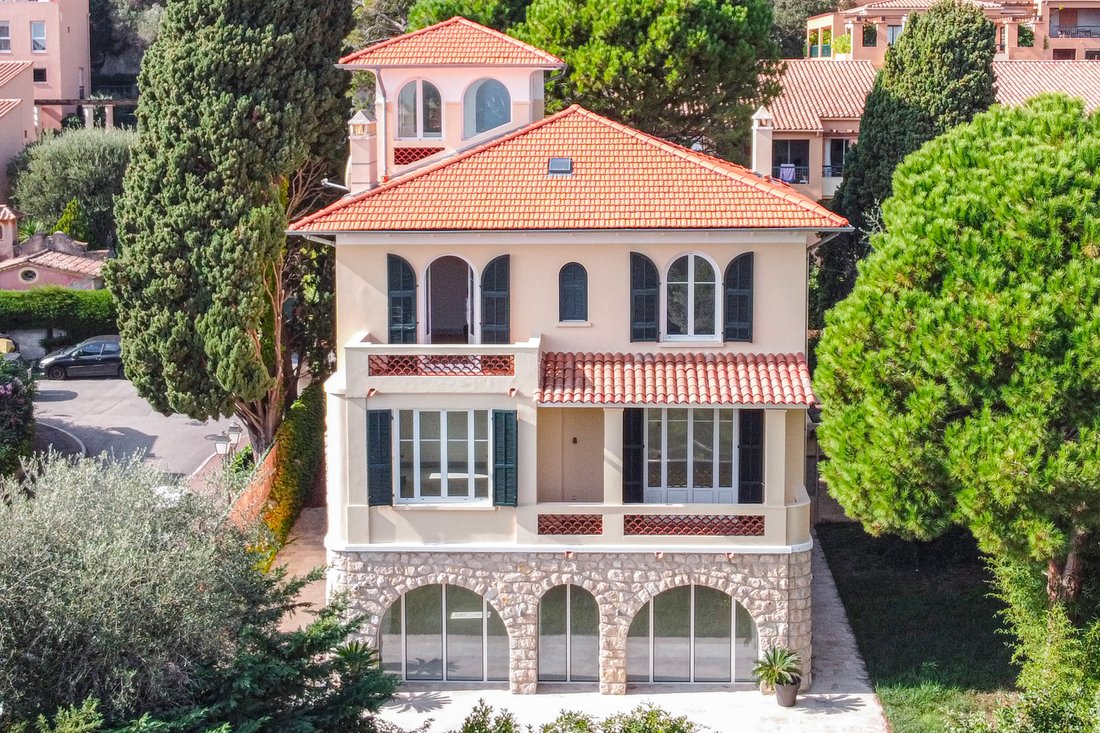 Villa in Saint-Jean-Cap-Ferrat, Provence-Alpes-Côte d'Azur, France 1 - 16471605