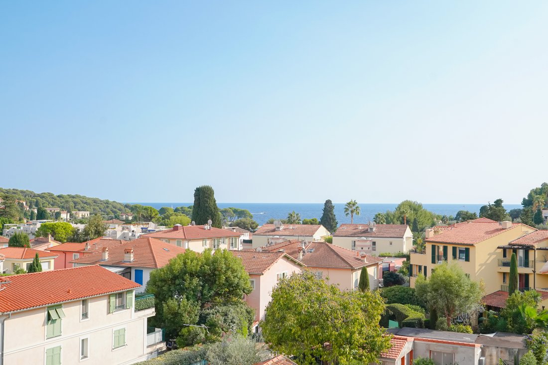 Villa in Saint-Jean-Cap-Ferrat, Provence-Alpes-Côte d'Azur, France 2 - 16471605