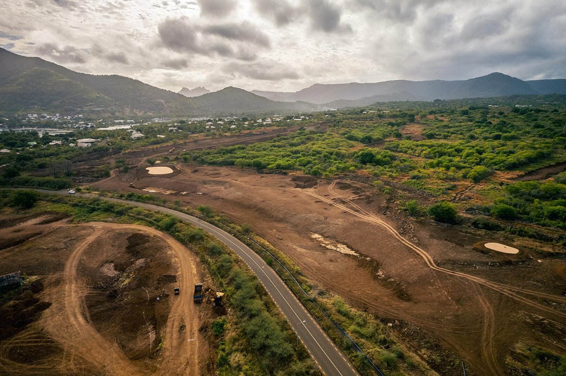 Land in Grande Riviere Noire, Rivière Noire District, Mauritius 2 - 16473041