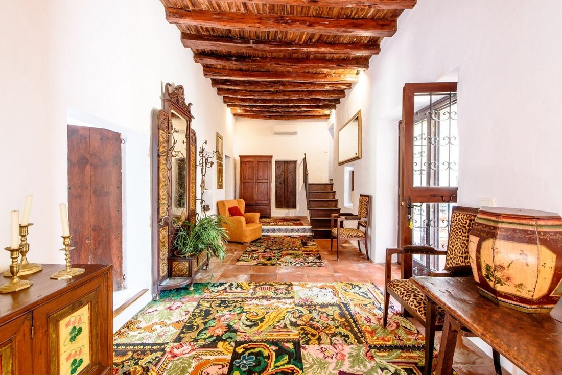 Finca in Sant Antoni de Portmany, Balearic Islands, Spain 2 - 15347600